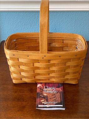 Longaberger 2001 Candle Edition Basket with Plastic Liner – Excellent Condition